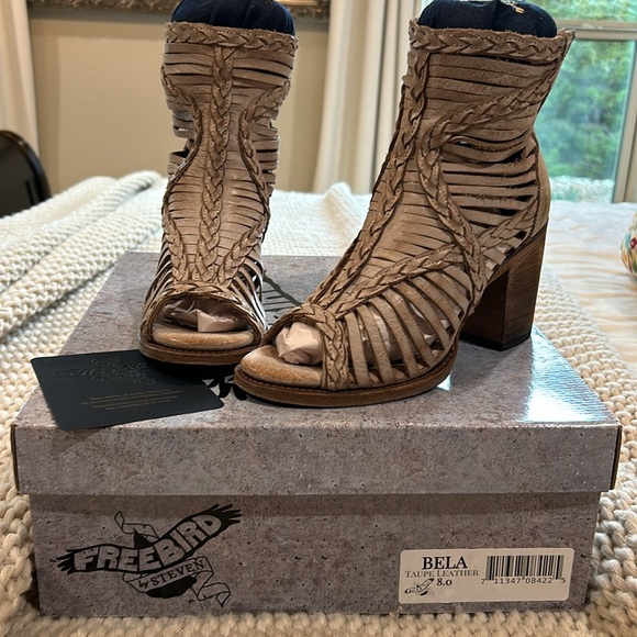 Freebird by Steven Bela Sandals⭐️ - Picture 3 of 15